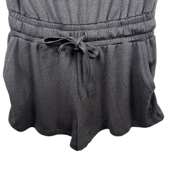 Wilfred Free Black Izabel Jersey Knit Sleeveless Short Romper Pockets Size Small - Picture 3 of 12